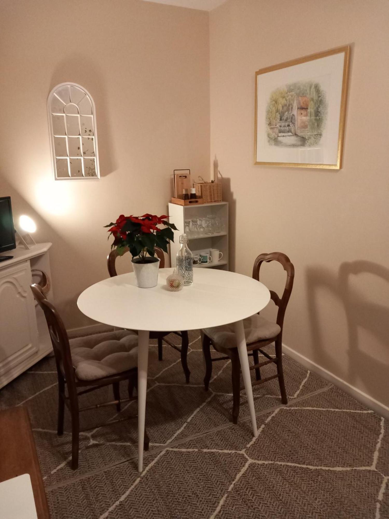 쉬메 Au Petit Nid Froissart B&B 외부 사진